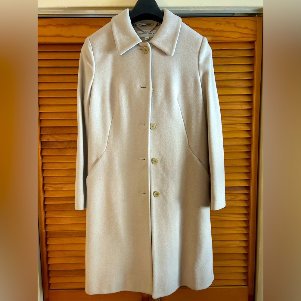 Women’s Winter Coat. Cream colored. Albert Nikon size 10